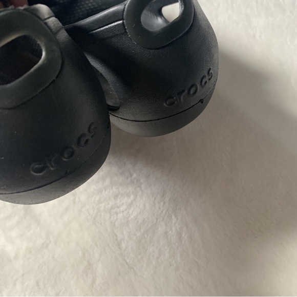 Crocs Women's Black Flats Size 7 - Picture 5 of 9